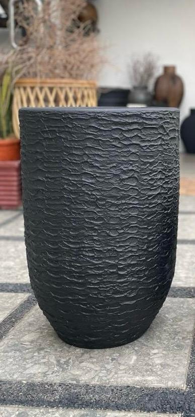 Pot Capsule hitam tekstur 60