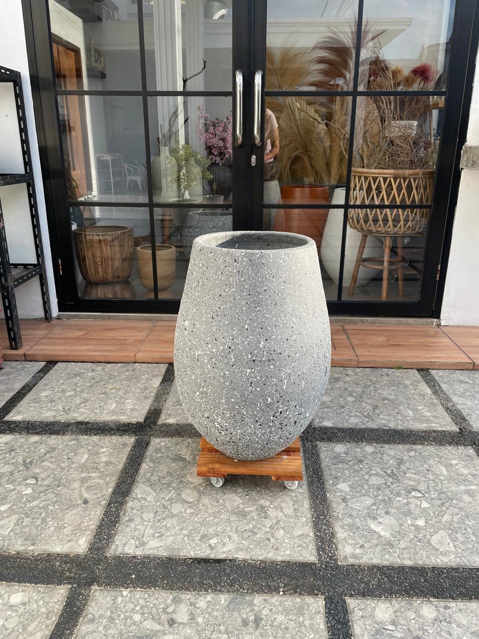 Pot Bohay tinggi abu motif terasso